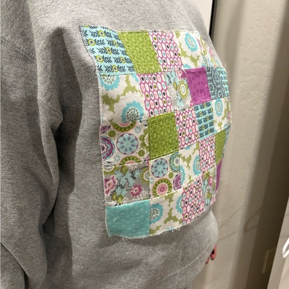 NWOT Hand Crafted gray sweatshirt with quilted patch - Picture 10 of 15